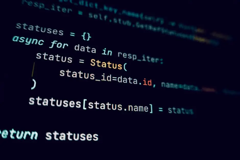 شاشة برمجة بثيم داكن تعرض Claude Code في الطرفية
