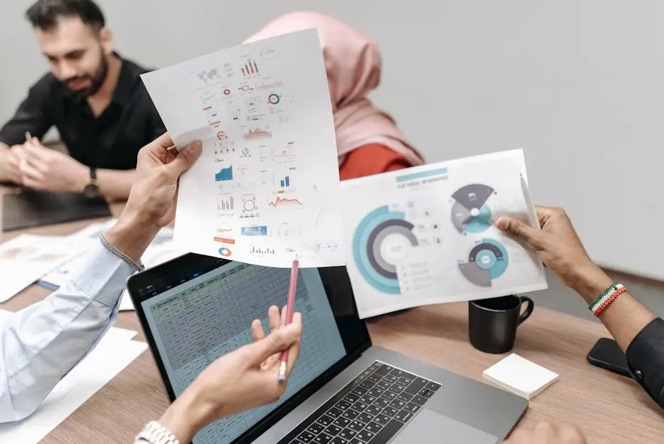 فريق عمل يستخدم ChatGPT في Excel لتحليل البيانات والرسوم البيانية