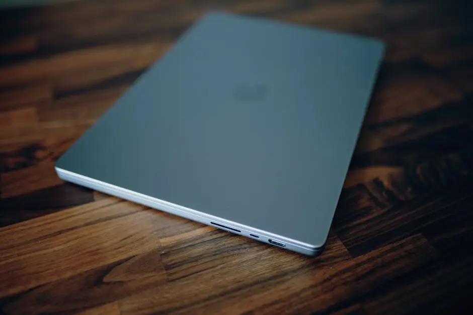 Surface Laptop 8 ضد Surface Laptop 7 مقارنة الجيلين