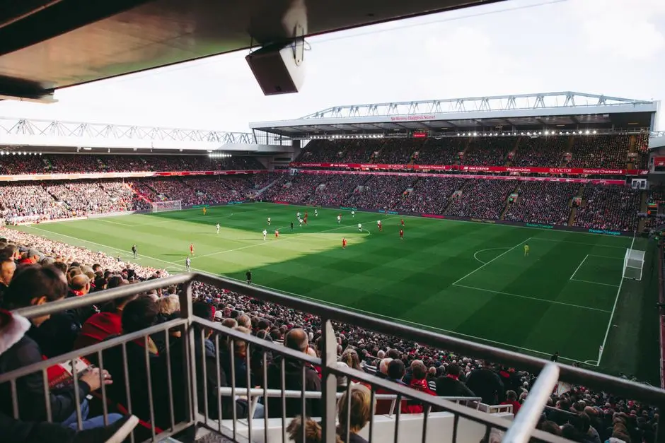 مباراة كرة قدم بجمهور كامل تحاكي أجواء EA Sports FC 27