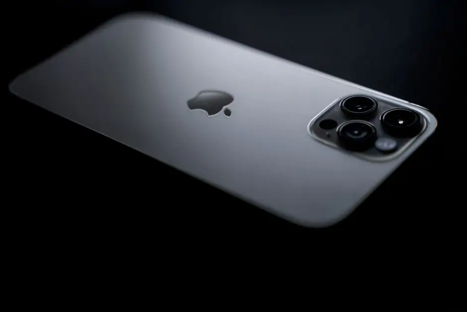 ظهر iPhone 18 Pro Max يُظهر نظام الكاميرا الثلاثية الجديدة ومعالج A20 Pro