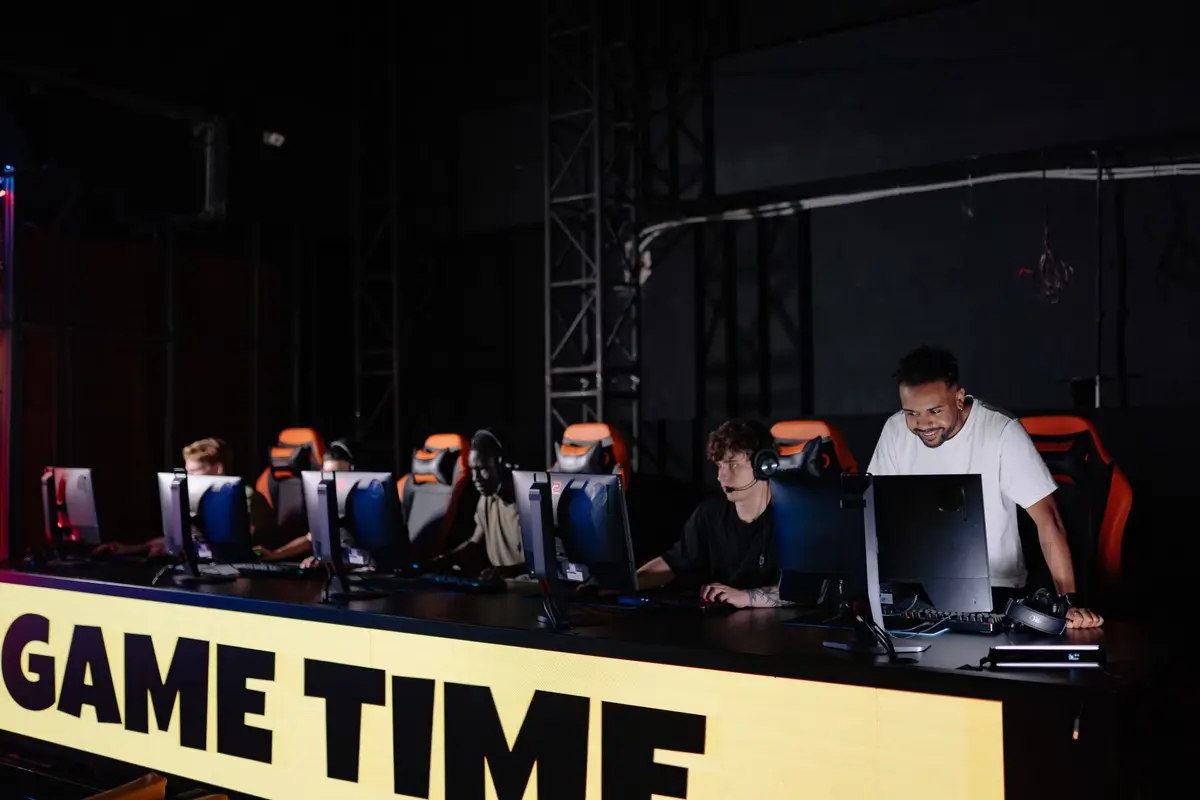 فريق esports عربي في منافسة Call of Duty قبل Modern Warfare 4
