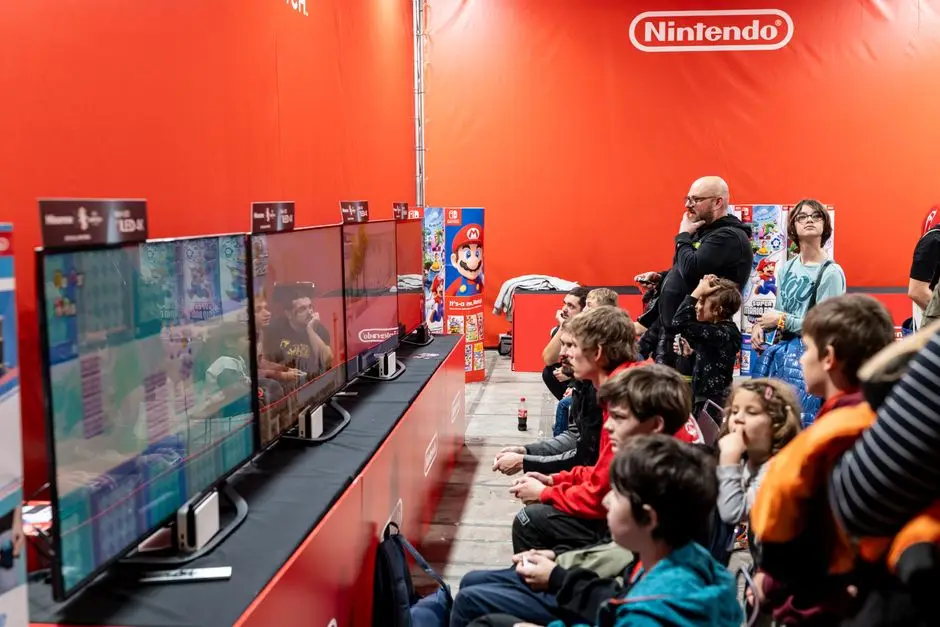 أجواء معرض ألعاب مليء بالشاشات تعكس مفاجآت Tokyo Game Show 2026