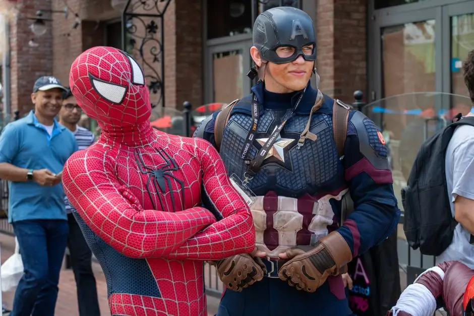 بدلة سبايدر مان الحمراء الكلاسيكية بأسلوب Peter Parker في Marvel Spider-Man Remastered