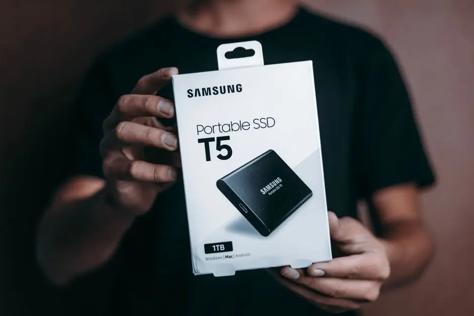 قرص Samsung T5 SSD المحمول لعمل نسخة احتياطية محلية