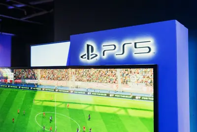 جهاز PS5 يعرض مباراة كرة قدم مباشرة استعدادًا لتقييمات FC 27