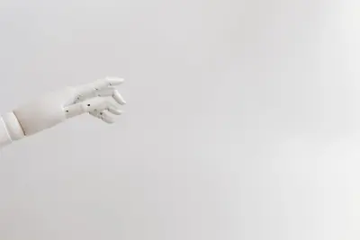 فوائد الذكاء الاصطناعي: 10 تطبيقات عملية في حياتنا اليومية