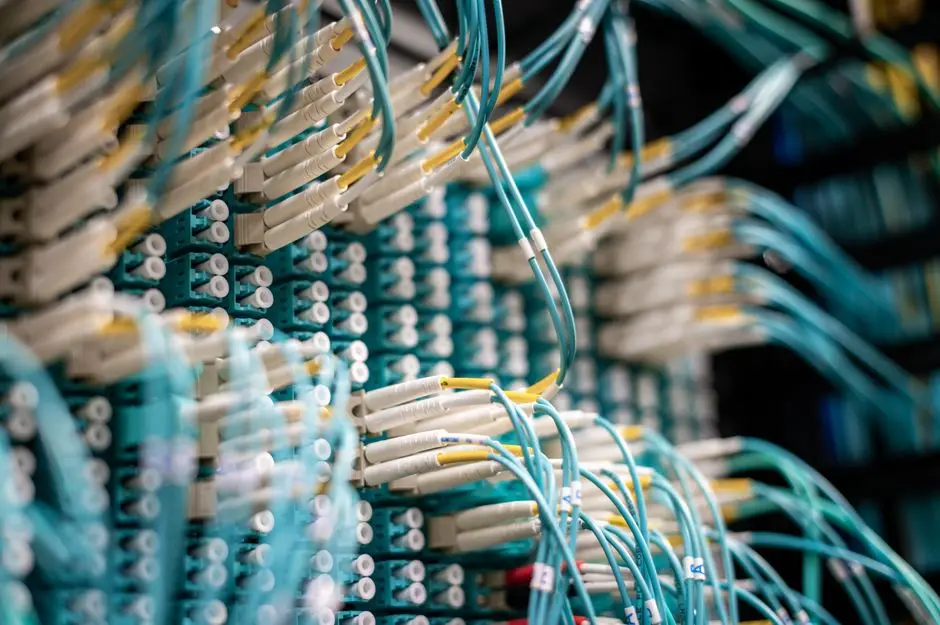محوّل ألياف ضوئية يرمز لمقارنة خوادم cloudflare dns وغوغل وكواد ناين