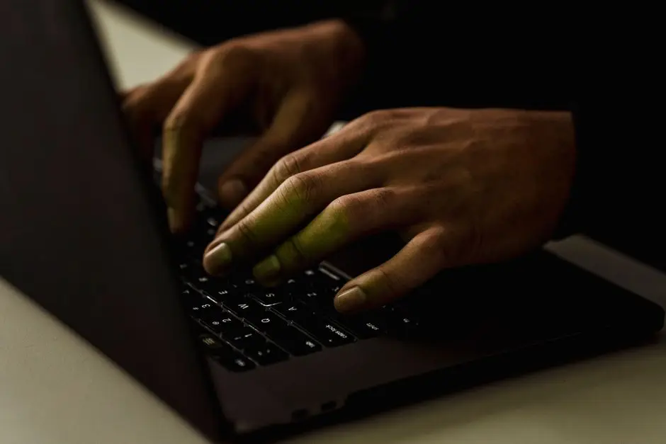 فحص لابتوب مستعمل قبل الشراء عبر لوحة المفاتيح